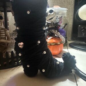 Black Witch Hat Decor with Pearls